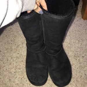 Tall black uggs